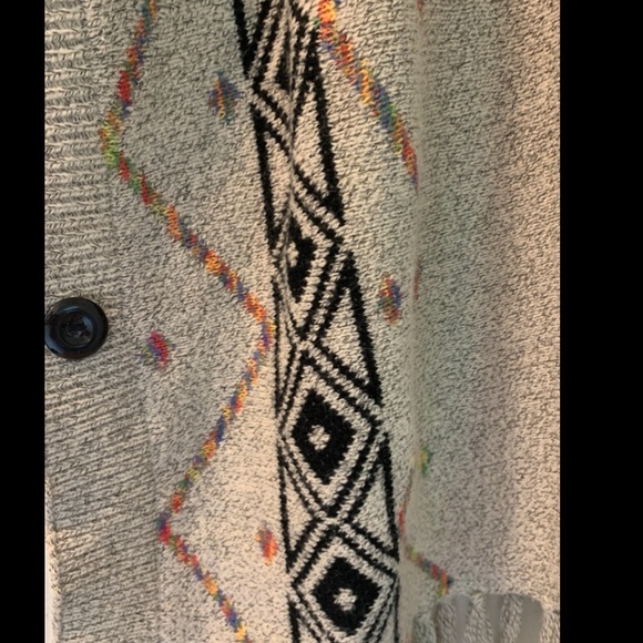 Love By Design poncho - Picture 2 of 5